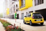 foto: 8Renault Twingo 2014 trasera amarillo 2 [1280x768].jpg